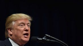 Trump critica al FBI y dice que por ahora no hay perdón para Flynn