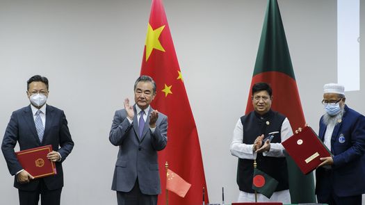 El pedido surgió durante una visita al país del canciller chino Wang Yi.