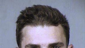 Arrestan a lanzador de ligas menores de los Padres