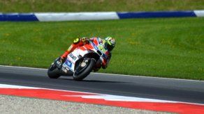 Italiano Iannone da la victoria a Ducati en GP de Austria