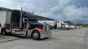 Los camiones, provenientes de Chiriquí, traían productos como papas, lechugas, cebollas, apio, sandías, limones y papayas.