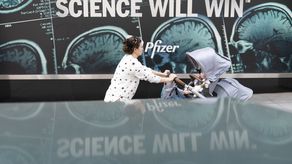 Pfizer lo anunció  anunció en el programa en el Foro Económico Mundial de Davos, Suiza, y dijo que pretendía impulsar la igualdad de salud en 45 países de bajos ingresos.