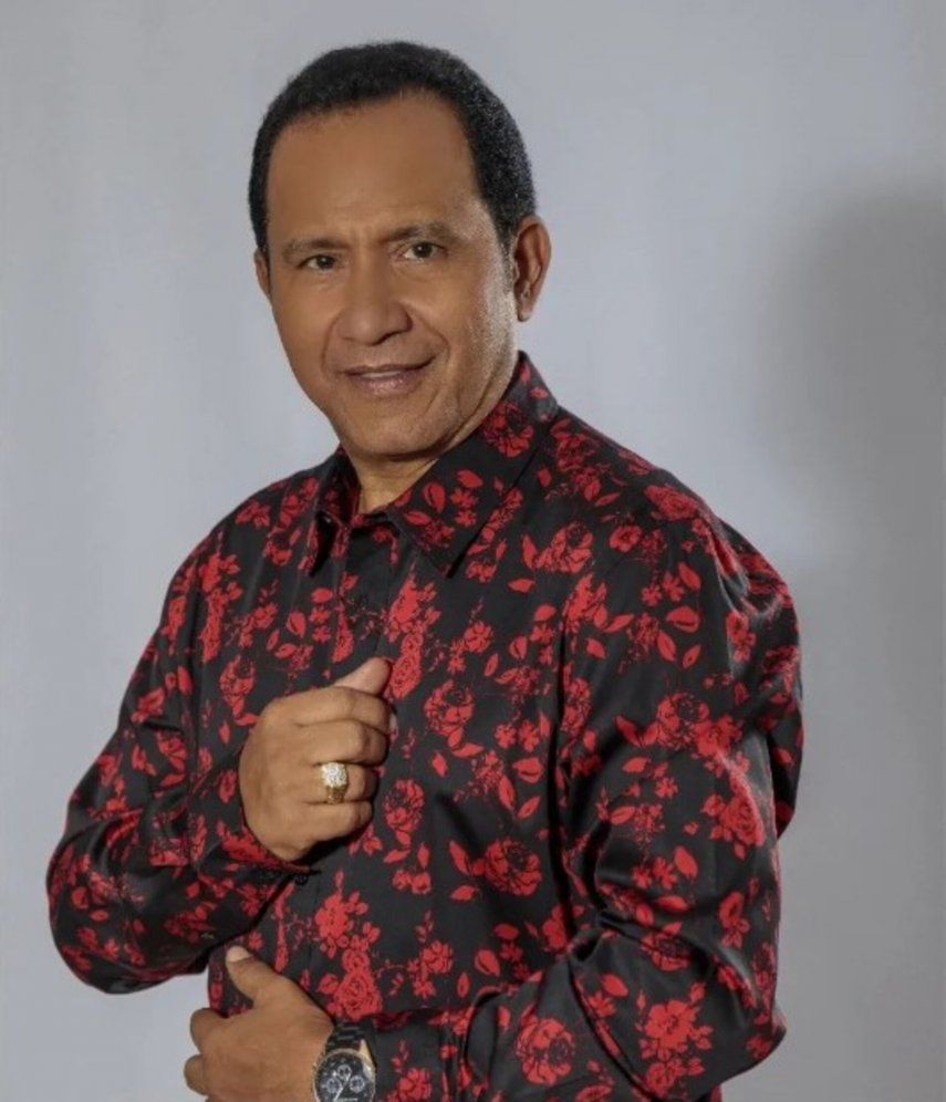 Nenito Vargas es galardonado por YouTube