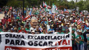 Miles de puertorriqueños reclaman libertad para Oscar López 35 años después