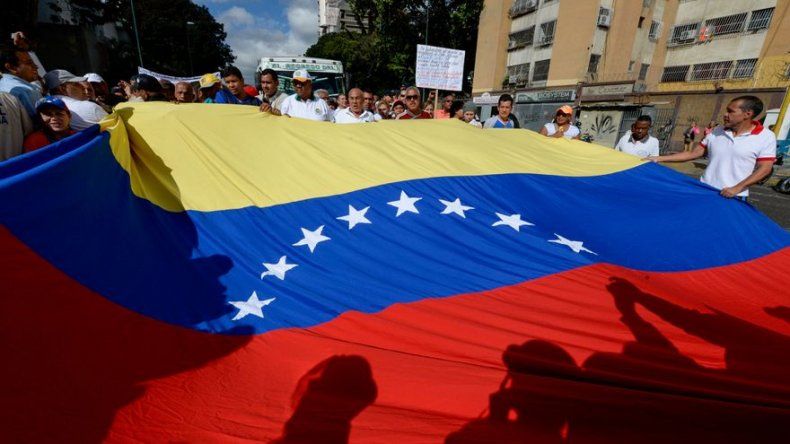Mediadores dicen a OEA que el diálogo es lo más razonable para Venezuela