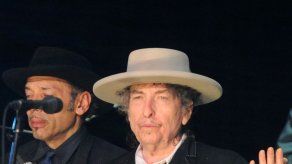 Bob Dylan recibe su premio Nobel de Literatura en Estocolmo