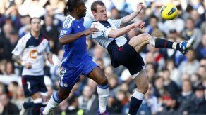 Chelsea endereza el barco y vence 3-0 a Bolton