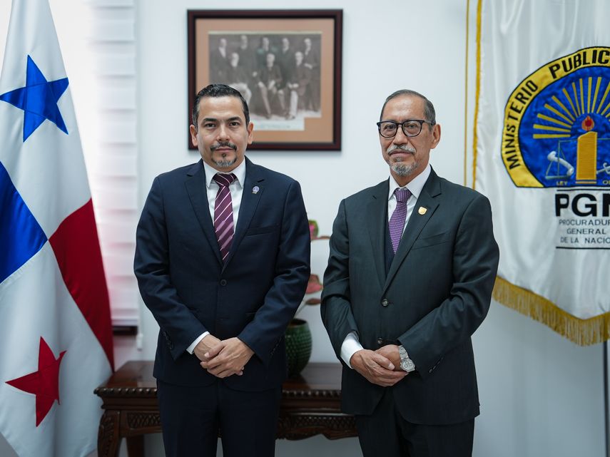 Procurador de la Nación se reúne con el director del IMELCF