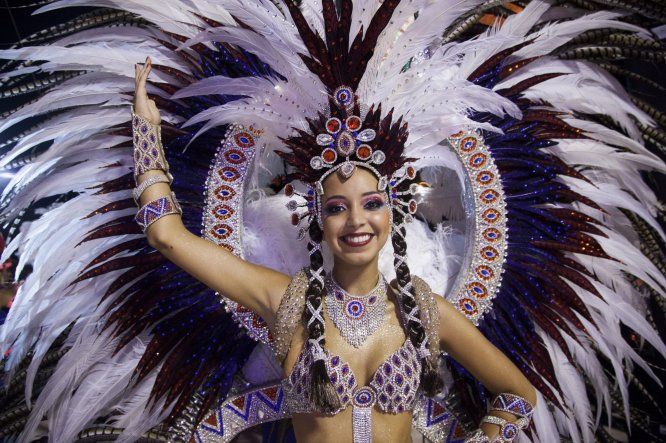 Celebración del Carnaval en Paraguay y Uruguay