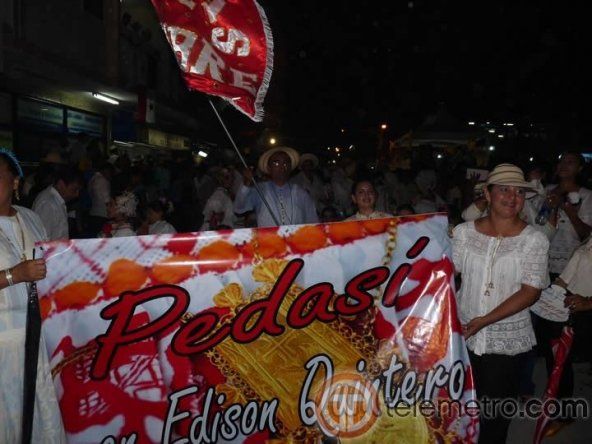 Desfile de las Mil Polleras