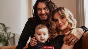 Mario Cimarro presentó de manera exclusiva a su hija en la revista Hola!