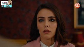 MUJERES | Turkan se siente entre la espada y la pared.