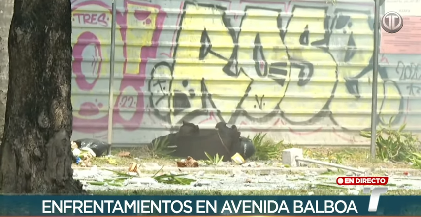 Unidad policial herida en enfrentamiento con trabajadores de la construcción