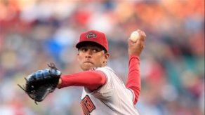 Kennedy controla desde la lomita a los Diamondbacks
