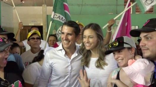Roux se refiere a la planilla de los diputados durante recorrido por Herrera