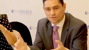 Delegado de Guaidó en EEUU dice nueva validez de pasaportes acaba mafias