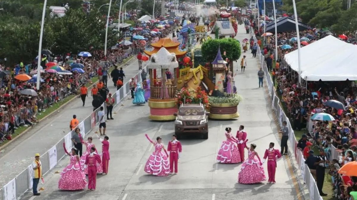 Desfile de Navidad 2024 Conozca cuántos parques estarán decorados con