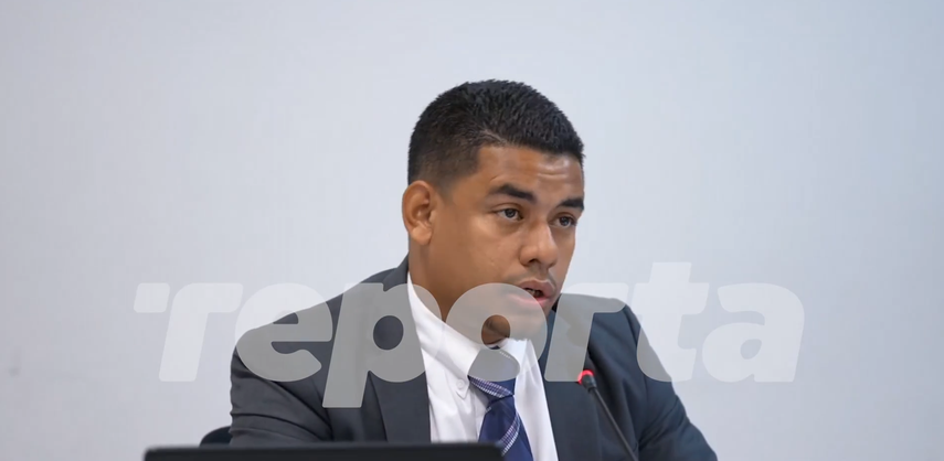 Representante denuncia presión para aceptar dinero