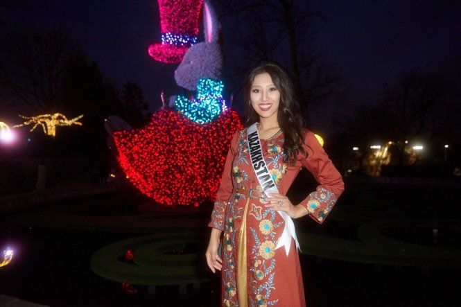Las candidatas de Miss Universo 2019 visitan el Jardín Botánico de Atlanta