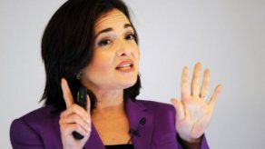 Directora de Facebook dice que las mujeres pueden llorar en el trabajo