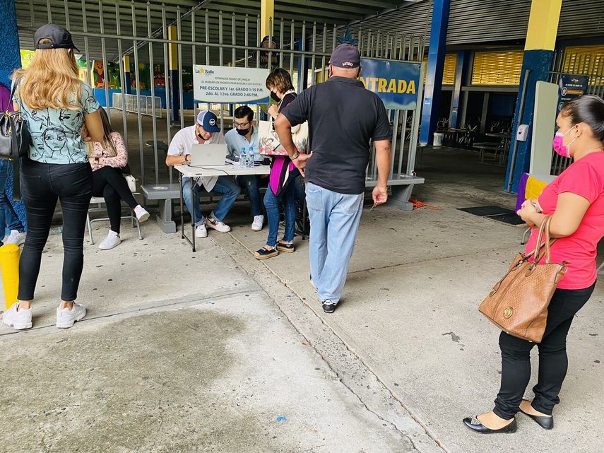 Jornada de votación interna del partido Panameñista.