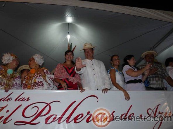 Desfile de las Mil Polleras