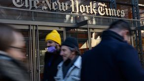 El comité editorial del The New York Times, que reúne a periodistas de su sección de opinión, se posicionó la semana pasada a favor del aborto en un editorial titulado Estados Unidos no está listo para el fin de Roe versus Wade.