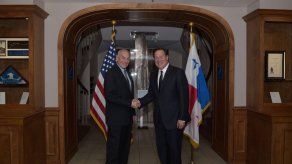 EEUU ofrece formación a fuerzas de seguridad de Panamá en reunión con Varela