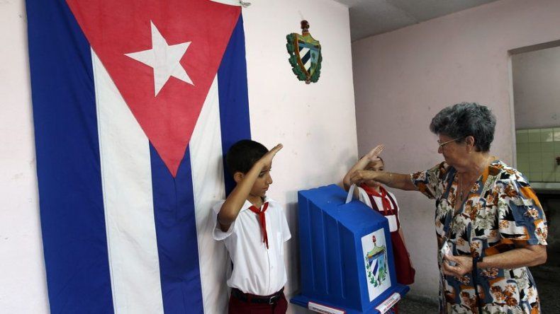 Cuba: Inician comicios municipales con candidatos disidentes