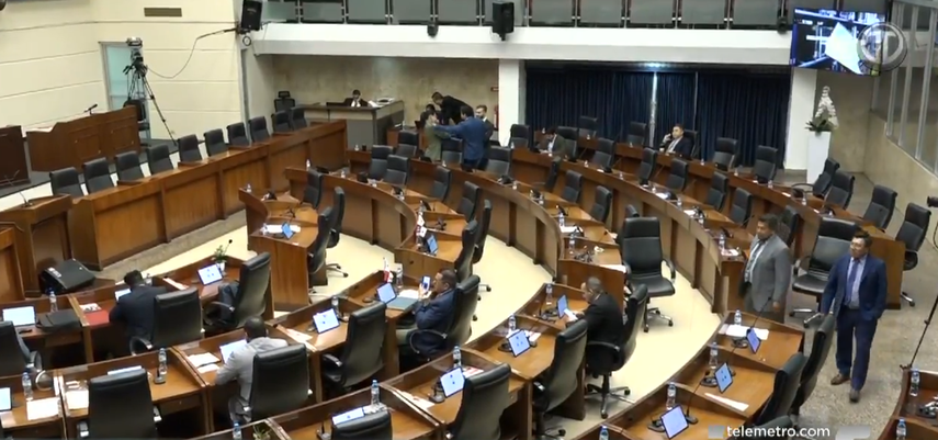 Asamblea Nacional rechaza proyecto de ley que buscaba proteger a denunciantes de corrupción.