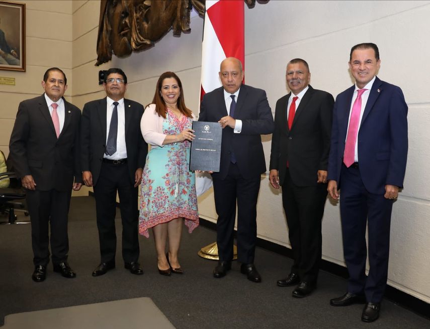 El Proyecto de Ley fue propuesto por la diputada Corina Cano.