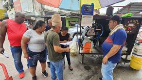 Buhoneros de La Peatonal se reúnen con representante de Santa Ana y emprenden acciones para el mejoramiento de la avenida