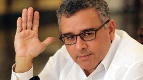 El expresidente Funes jura como diputado del Parlamento Centroamericano