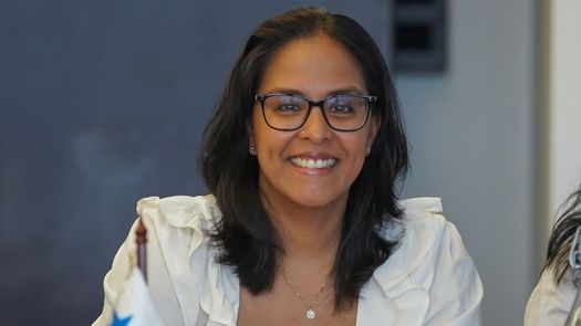 Damaris Young, primera mujer panameña en COI