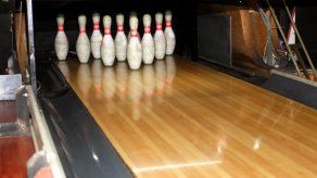 Hombre muere trabado en máquina de bolos