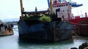 Desguazadero de embarcaciones en Colón.