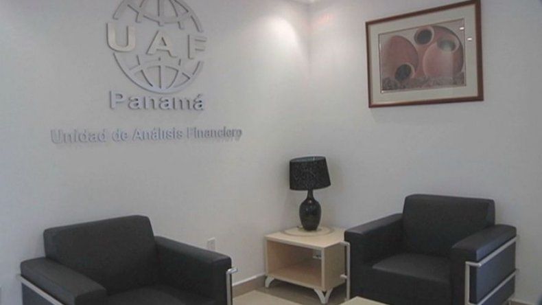 Lujos en las oficinas de la Unidad de Análisis Financiero