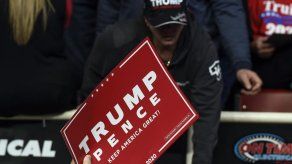 JONATHAN LEMIRE, ZEKE MILLER y JILL COLVIN