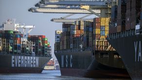 Repunta la economía de EE. UU. en 2021; creció en 5.7%