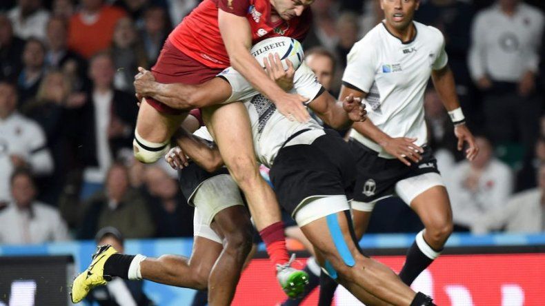 El Mundial de rugby echó a andar con victoria poco convincente de Inglaterra