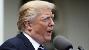 Trump dice sospechar de Cuba sobre empleados que enfermaron