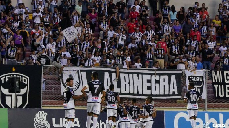 El Tauro golea al DAU y suma su primera victoria