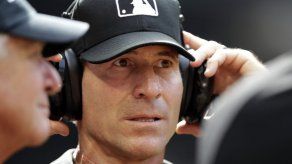 Umpire cubano pide no se desestime demanda contra MLB