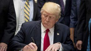 Trump dice que no sacará a EEUU del TLCAN