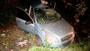 Conductor de sedán fallece tras colisionar contra poste de luz en Pacora