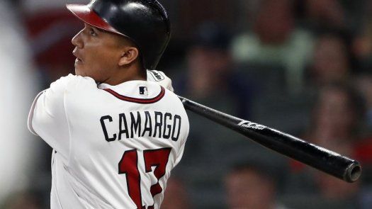 Bravos vencen 8-3 a Filis y se acercan a título divisional,Camargo de 2-1