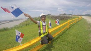 Niño de 8 años le canta al Canal en homenaje por su ampliación