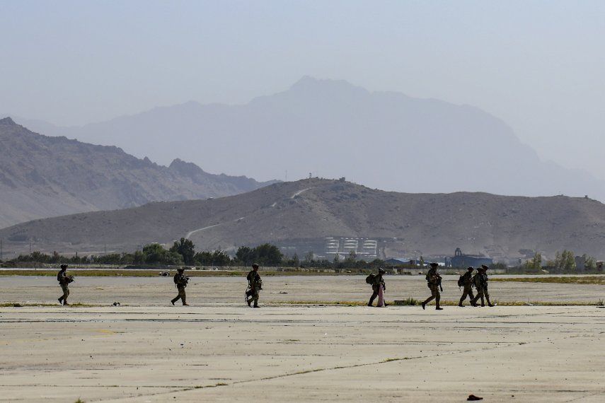 Francia terminará el viernes las evacuaciones desde Kabul