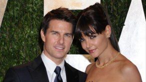 Katie Holmes cree Tom Cruise no le habla por orden de la cienciología