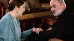 Metin Çekmez (Burhan) y Tomris Incer (Nadide) protagonizaron una verdadera historia de amor en Las Mil y una Noches.